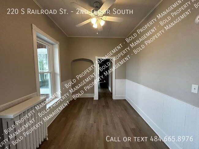 Photo - 220 S Railroad St Unit 2nd floor South