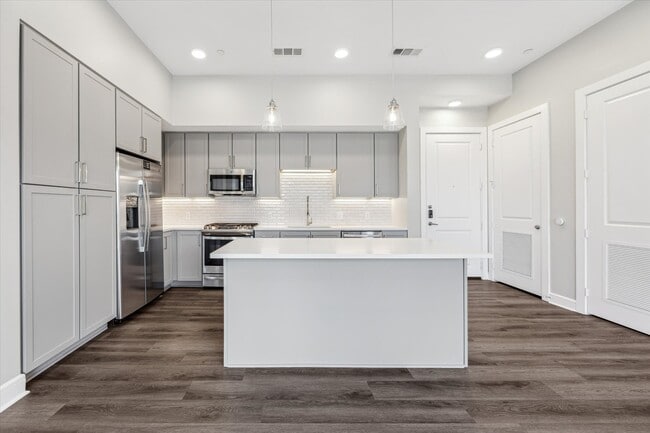 Photo - 9757 Katy Fwy Unidad 823