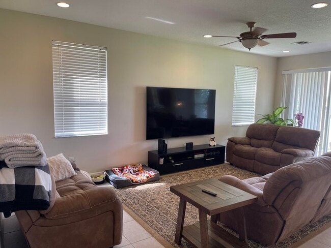 Photo - 9828 Stover Way