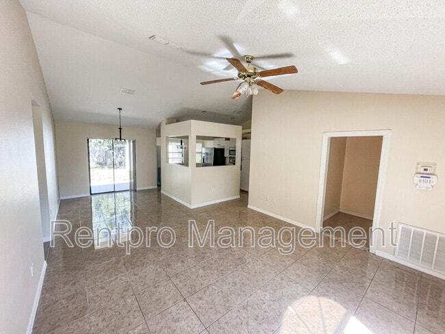 Photo - 5604 35th Ct E
