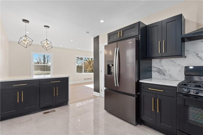 Photo - 1766 Flintwood Dr SE