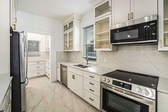 Photo - 1208 Olivia Ave