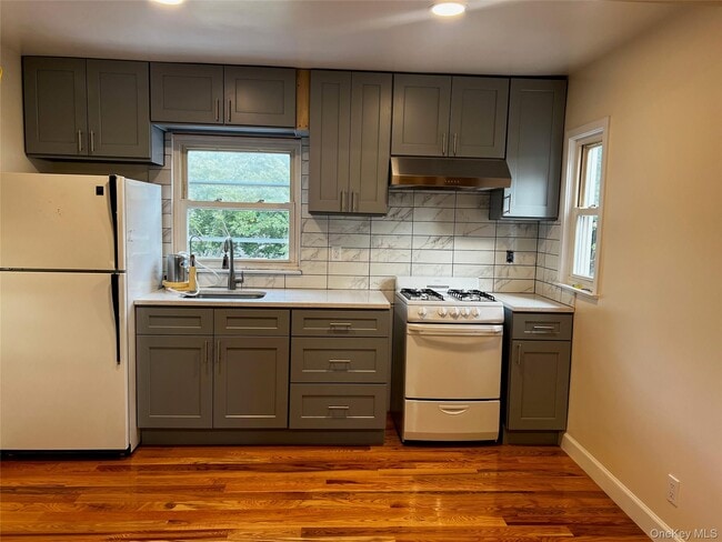 Building Photo - 307 Emerson Pl Rental