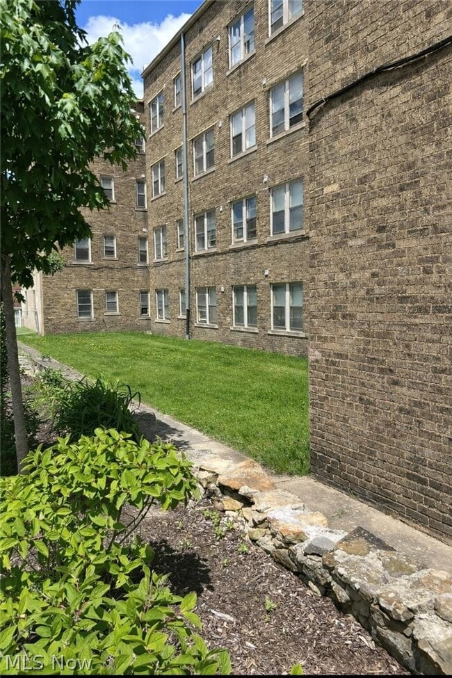 Photo - 2374 Euclid Heights Blvd