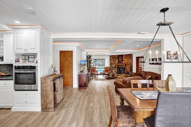 Photo - 5612 Harding St