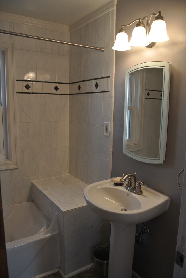 Photo - 180 fairview ave s