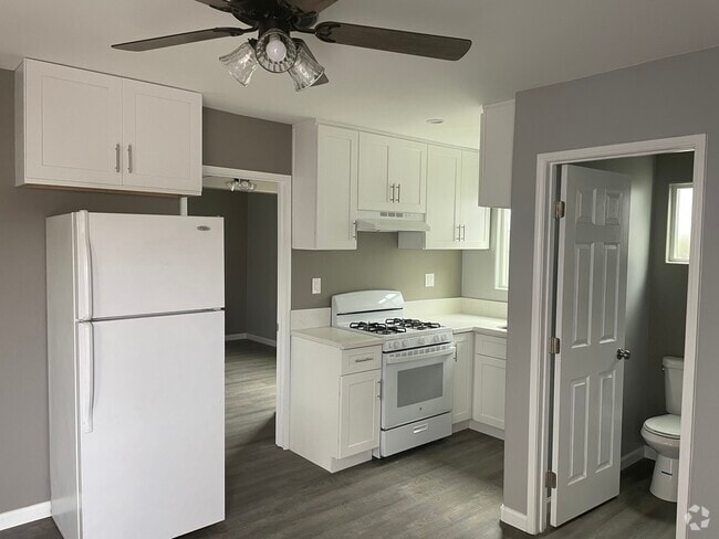 Building Photo - 2023 Reed Ave Unit 2023 Reed Ave. Rental