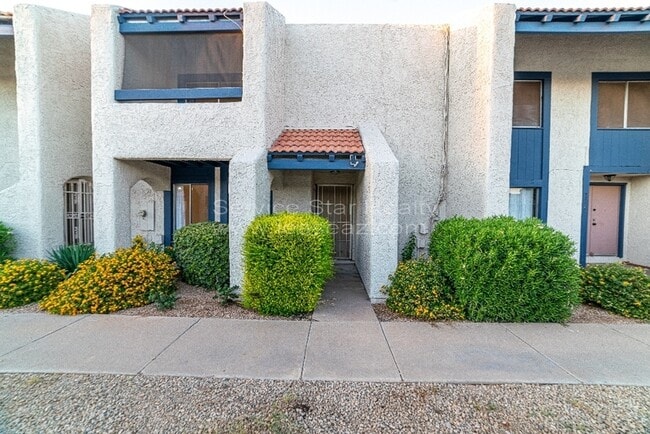 Building Photo - 5481 W Echo Ln Rental