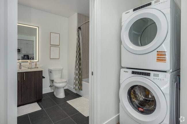 Studio - 602SF - Laundry - Tower Broadway