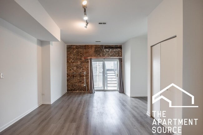 Photo - 2020 S Throop St Unit 2