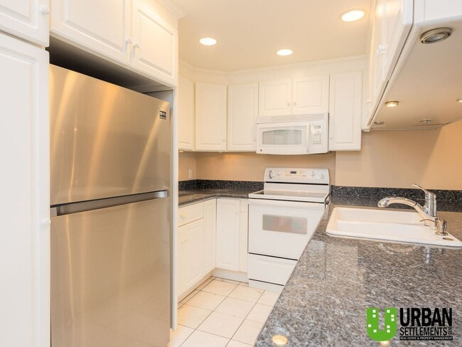 Photo - Spacious 2 Bedroom, 2 Bath Condo with Mode...