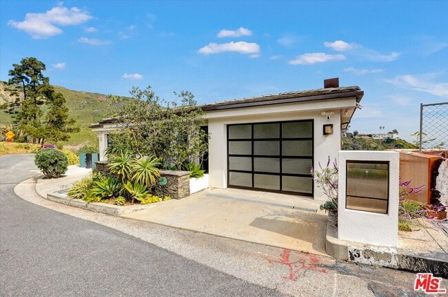 Photo - 3850 Rambla Orienta