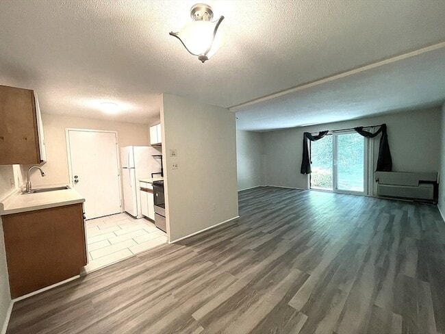 Photo - 9 Village Hill Ln Unidad 16