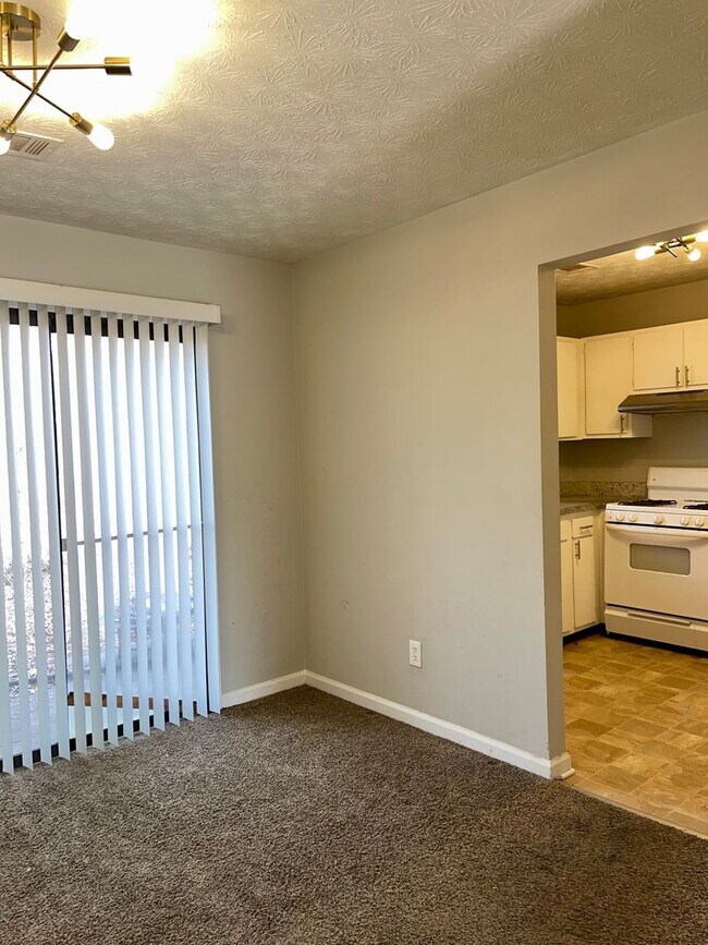 Photo - 945 Silverwood Dr Unit 945