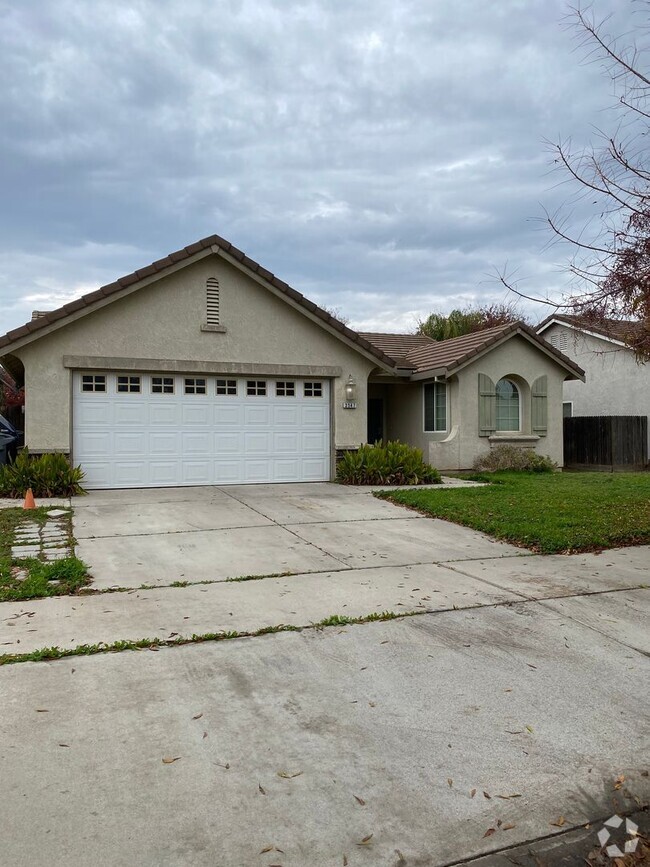 Building Photo - NORTH MERCED 3 BED 2 BATH Rental