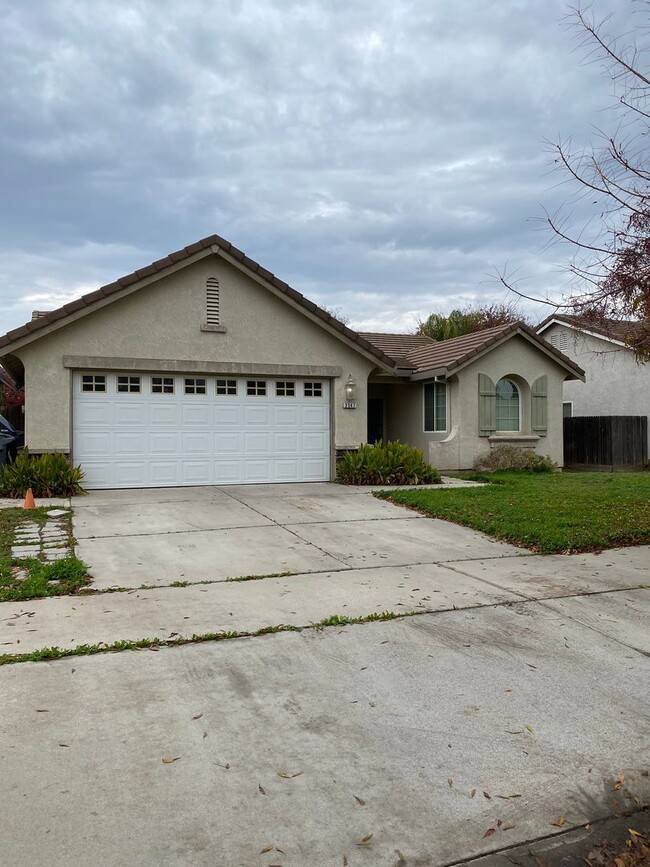 NORTH MERCED 3 BED 2 BATH - NORTH MERCED 3 BED 2 BATH House