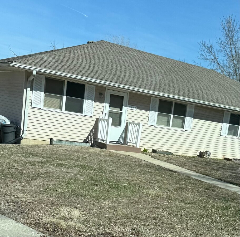 Photo - 2313 Roma Ln
