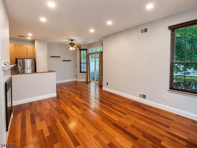 Photo - 1 Quail Brook Ct