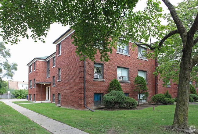 Building Photo - Hillhurst Apartments