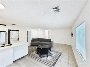Photo - 1136 NW 5th Ct