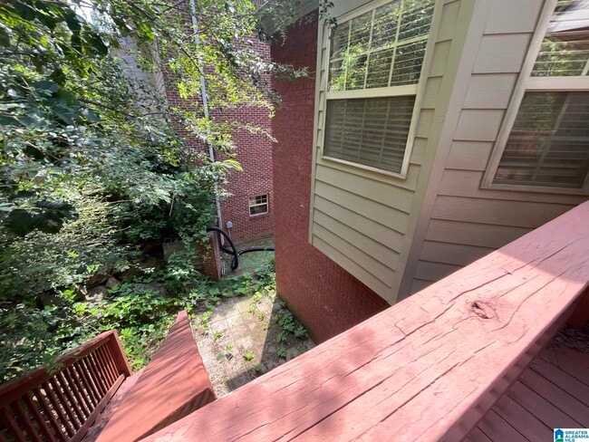 Photo - 208 Castlehill Dr