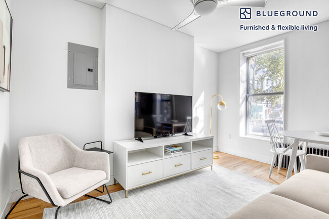 Building Photo - 209 Mulberry St Rental