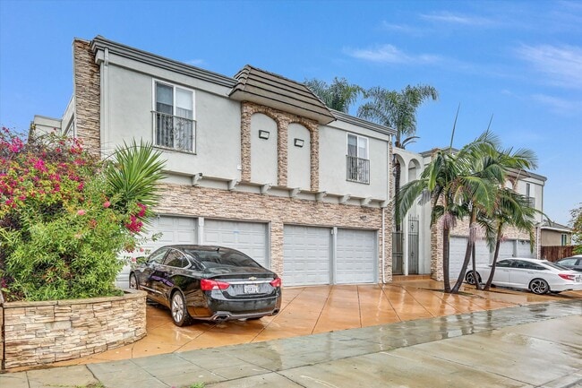 Photo - Upstairs 1 Bedroom Condo w/ Parking - Fresh Paint & Carpet!