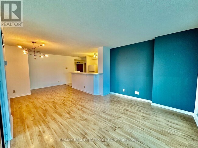 Photo - 10 Yonge St Unité 907