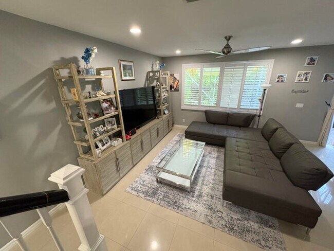 Photo - 9205 Villa Palma Ln