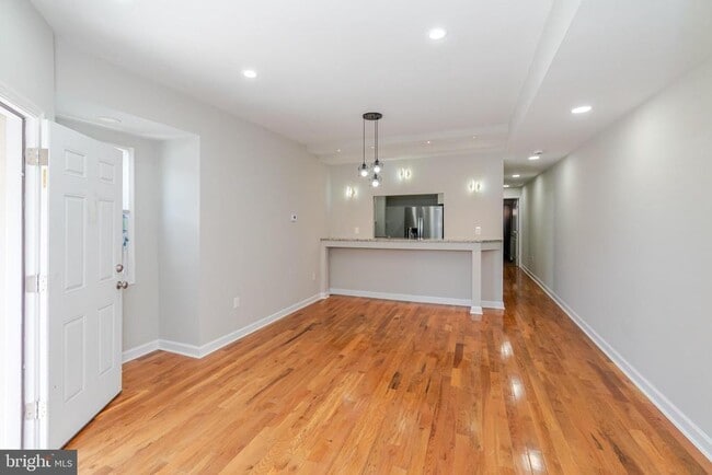 Building Photo - 1276 Glyndon Ave