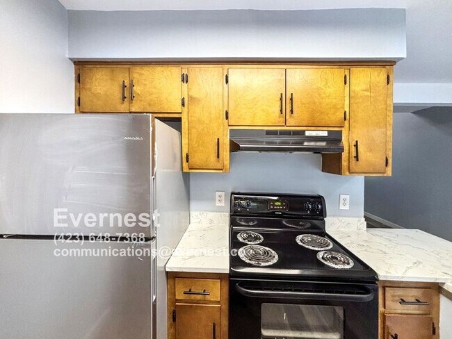 Photo - 3307 Pinewood Terrace