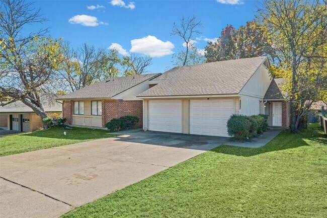 Photo - 2313 Paul Revere St