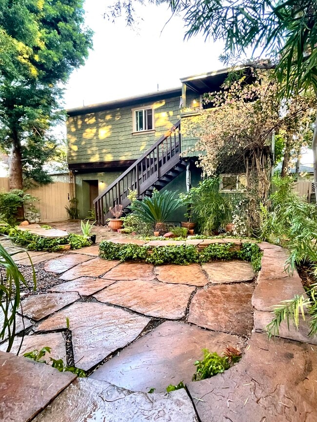 Photo - 3869 McLaughlin Ave Unit Rear