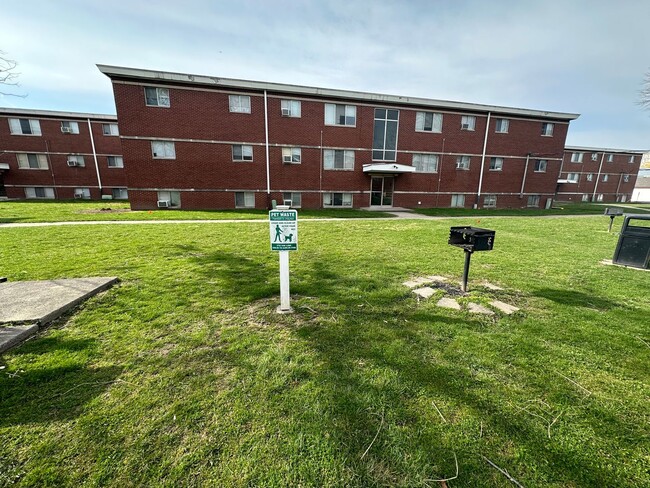 Photo - Live in Style at Bellagio East Living I: C...