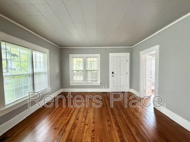 Photo - 204 S Birch St