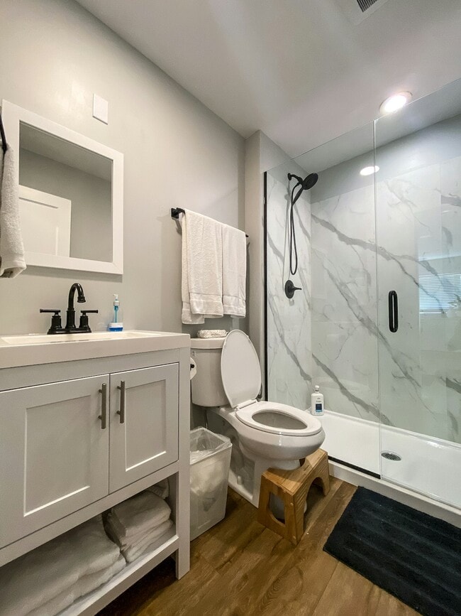 Photo - 2715 NE Weidler St