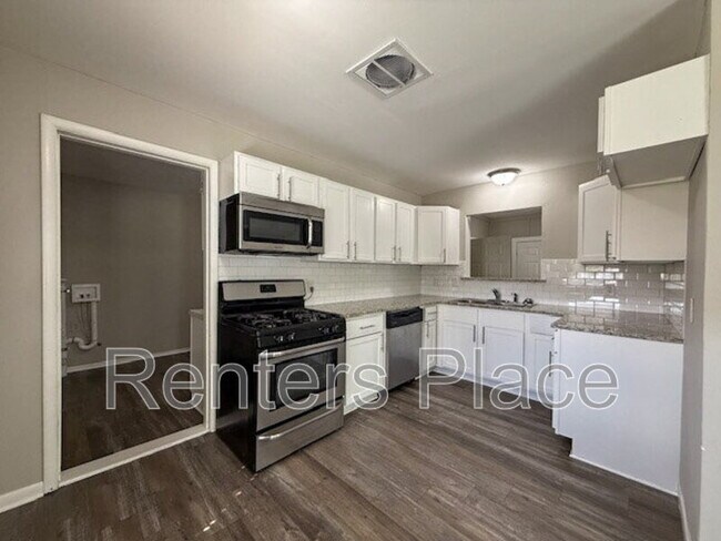 Photo - 800 N Hickory Ave