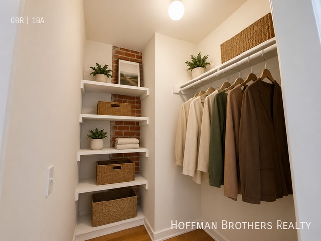 Photo - 800 N Las Palmas Ave Unidad 102