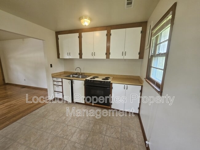 Photo - 1824 Missouri St