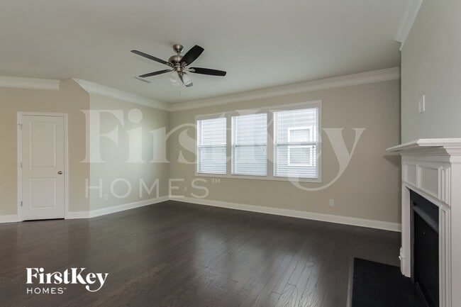 Photo - 8137 Kalson St