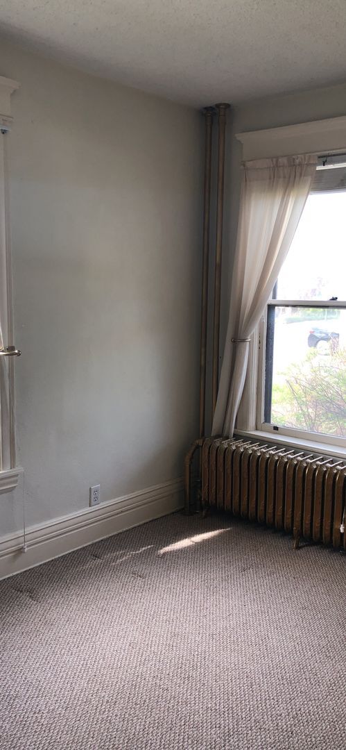 Photo - 1st Floor 2 Bedroom Apartment w/ Private Basement - Available July 1st Unidad 1128 Hammond Ave - 1