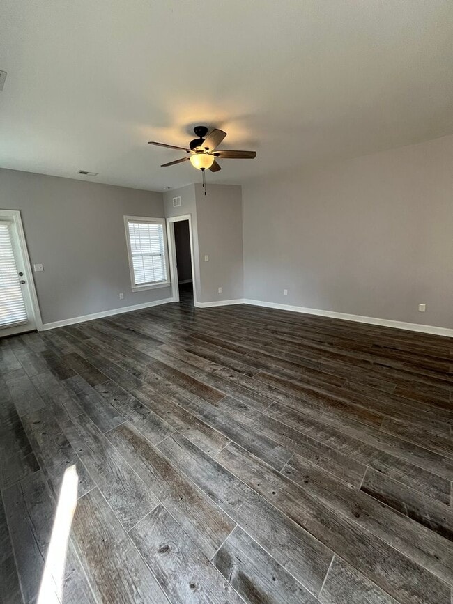 Photo - 3 Bedroom home with water views!