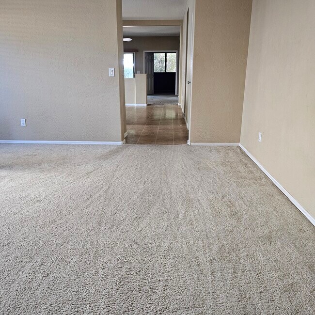 Photo - 1341 E Strawberry Dr