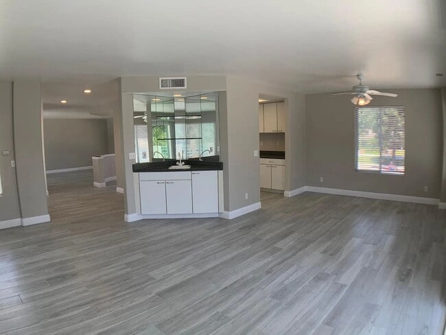 Photo - 4594 Cove Dr Unit 3