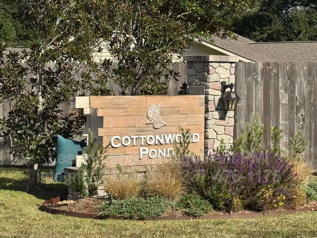 Photo - 406 Gray Birch Lp