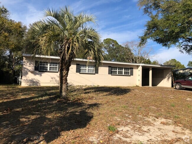 Building Photo - 131 California Dr NE Rental