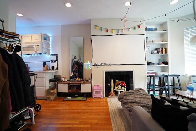 Photo - 57 Westland Ave Unidad 4