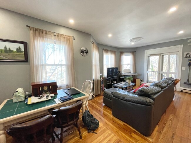 Photo - 18 Sunset St Unit #3