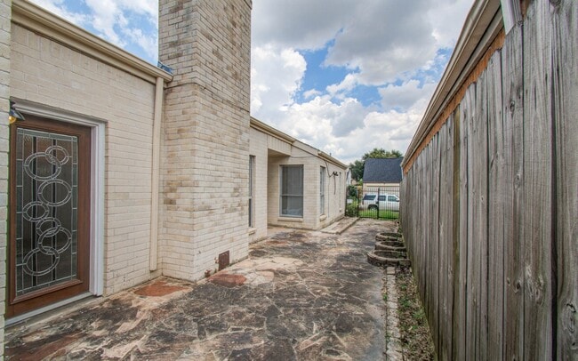 Photo - 13147 Hollowcreek Park Dr