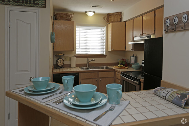 Town House Kitchen - Twin Peaks Ridge Rental